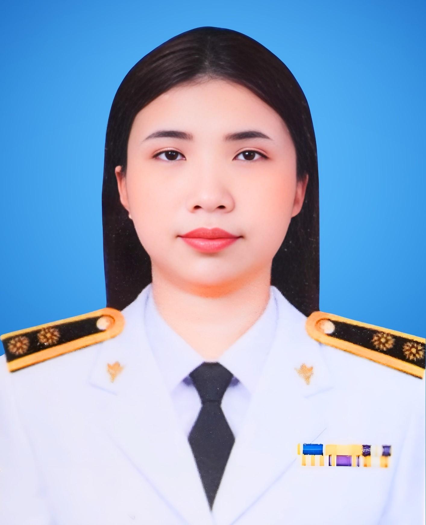 ว่าที่ ร.ต.หญิงจารุวรรณ จันทรัตน์